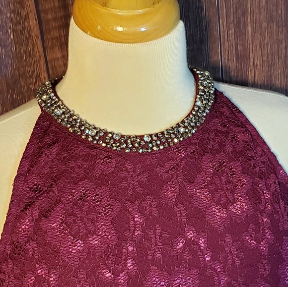 Jennifer Lopez Lace Halter Top - Picture 3 of 5